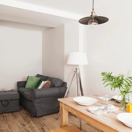 Town Centre Apartment, Two Bedrooms Apartmán *