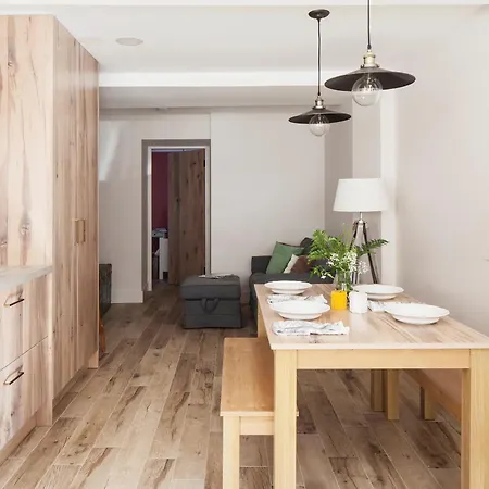 Apartmán Town Centre Apartment, Two Bedrooms *